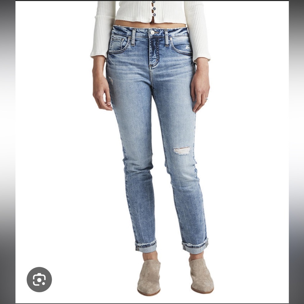 Silver Jeans Beau Mid Rise Casual Everyday Girlfriend Jeans Distressed Blue